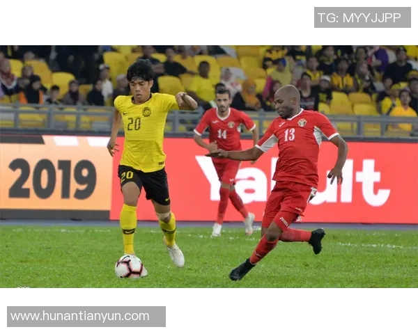 伊拉克足球队与巴林队激战正酣谁能在友谊赛中笑到最后 伊拉克足球队与巴林队激战正酣谁能在友谊赛中笑到最后