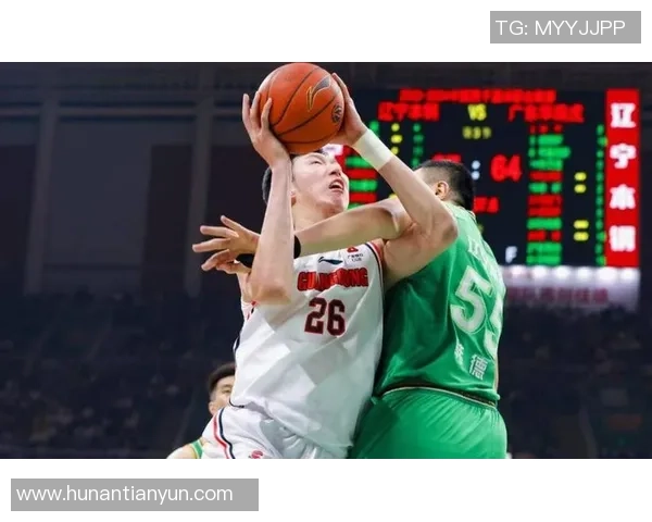 广东队与江苏队激战正酣CBA赛场精彩瞬间回顾与分析 广东队与江苏队激战正酣CBA赛场精彩瞬间回顾与分析