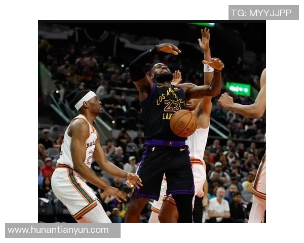 2018年12月8日马刺与湖人激战回顾:经典对决与精彩瞬间分析 2018年12月8日马刺与湖人激战回顾:经典对决与精彩瞬间分析