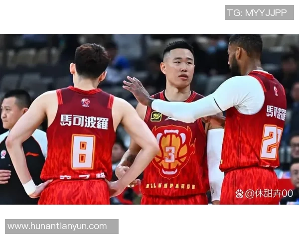 CBA新疆队对阵深圳队精彩直播回顾与赛后分析 CBA新疆队对阵深圳队精彩直播回顾与赛后分析