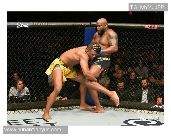 刘易斯与米欧奇巅峰对决UFC赛场再掀热潮引发拳迷热议 刘易斯与米欧奇巅峰对决UFC赛场再掀热潮引发拳迷热议