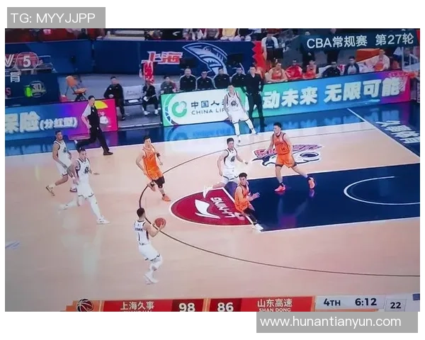 上海篮球队战术引发热议球迷与专家观点交锋分析